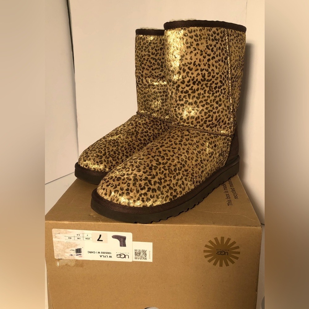 NIB Uggs “Lyla” Gold leopard short Boots size 7